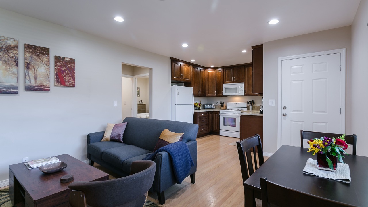 Photo of Bedroom in Lake Balboa
