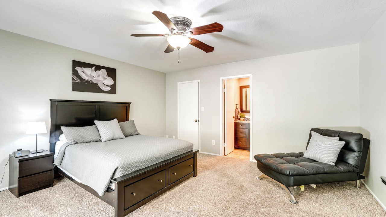 Photo of Others in Roadrunner Estates