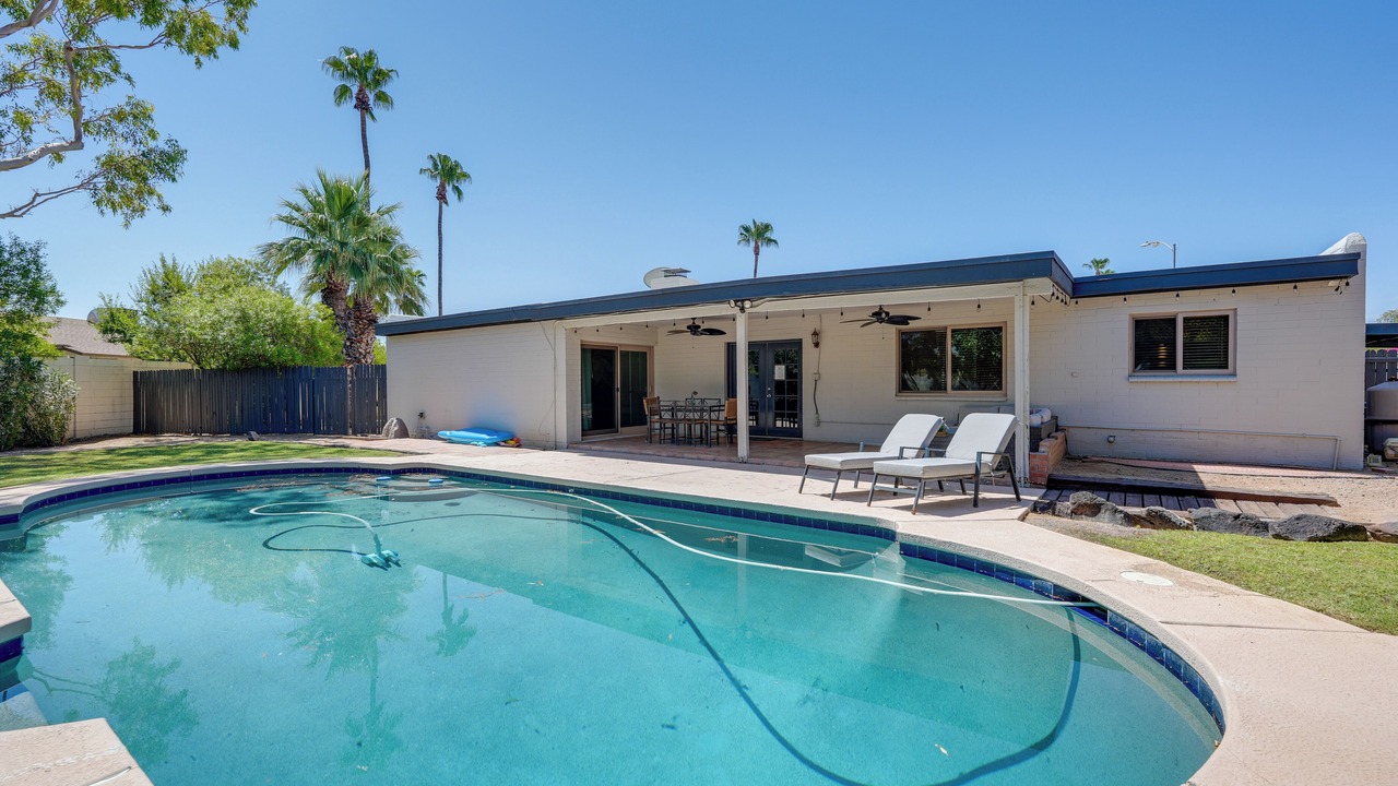 Photo of Outdoor in Roadrunner Estates