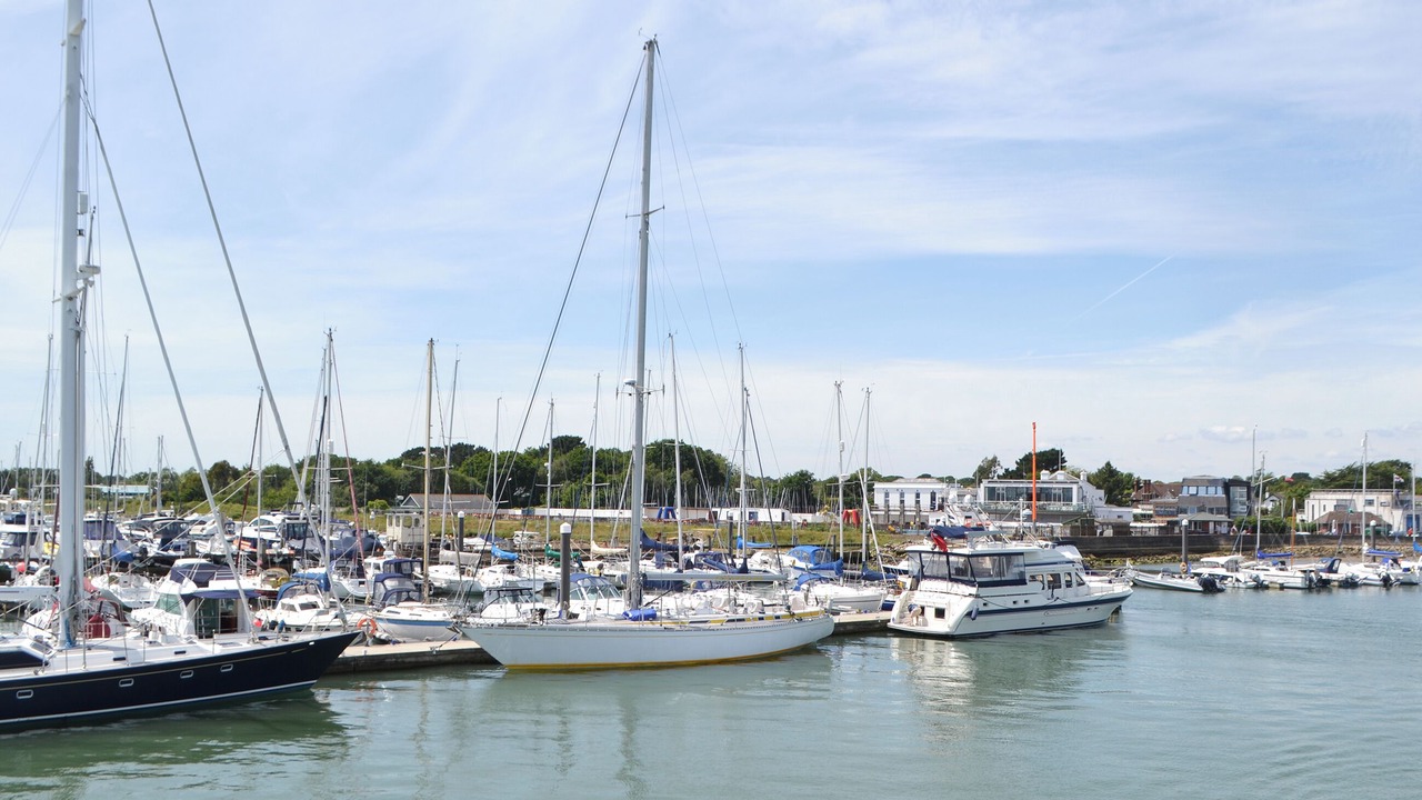 Photo of Others in Netley