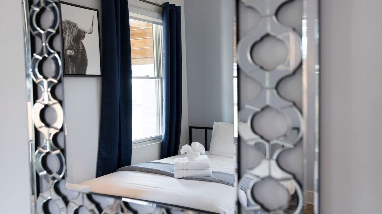Photo of Bedroom in Hadley - Washington