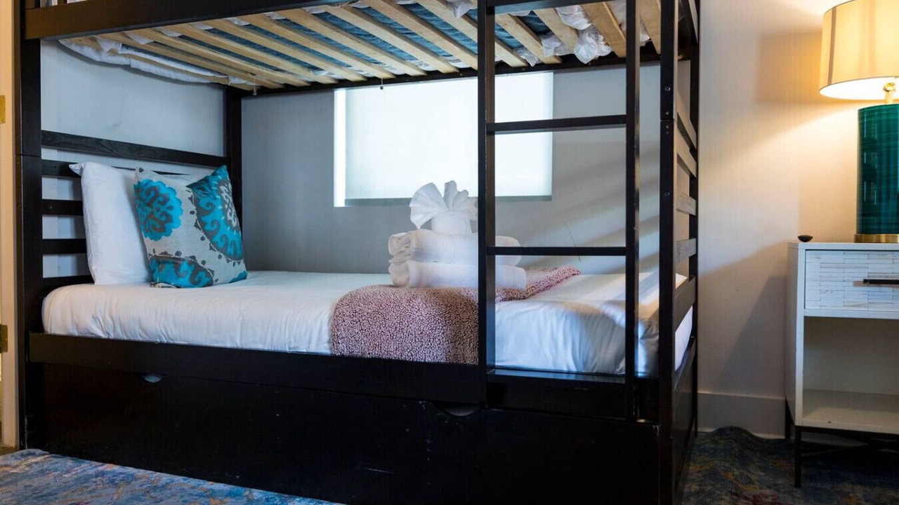 Photo of Bedroom in Hadley - Washington