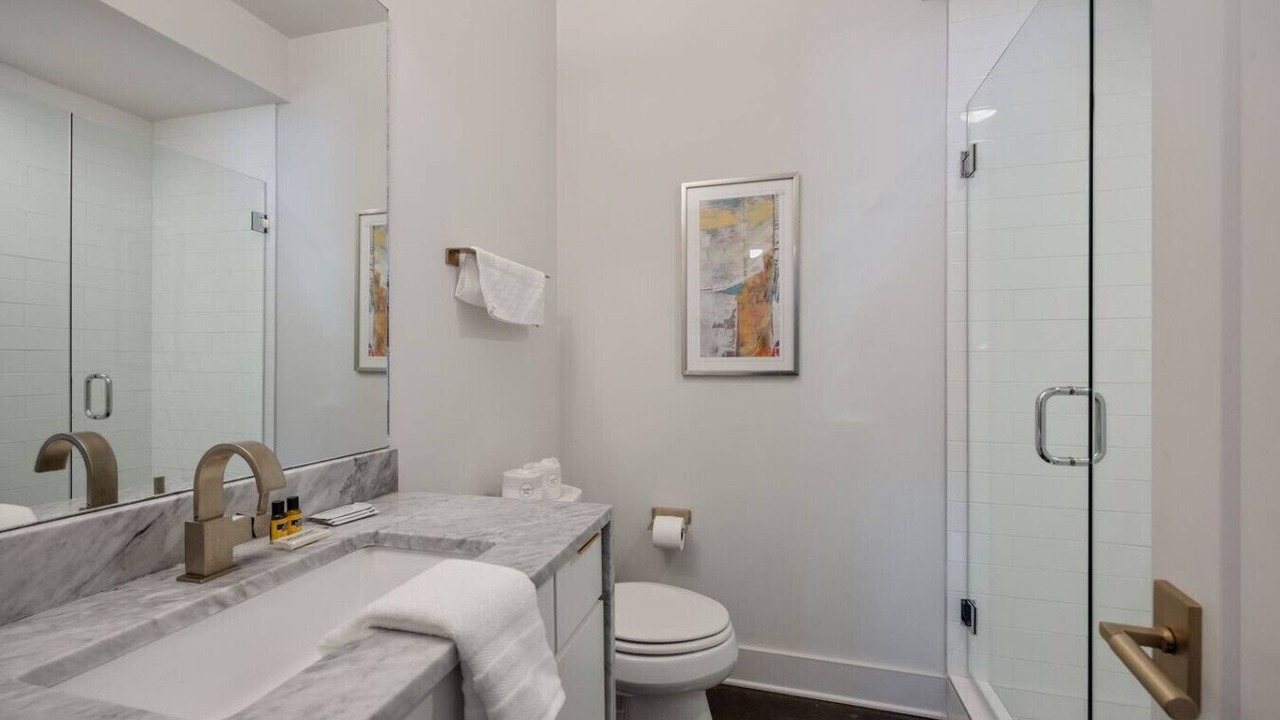 Photo of Bathroom in Hadley - Washington