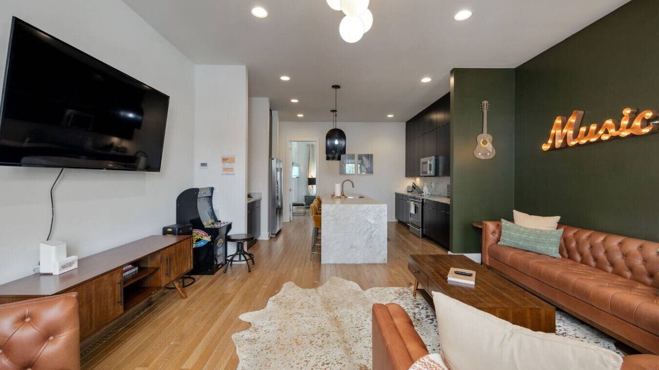 Photo of Livingroom in Hadley - Washington