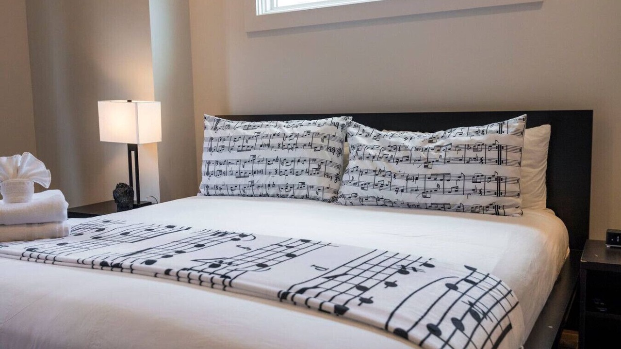 Photo of Bedroom in Hadley - Washington