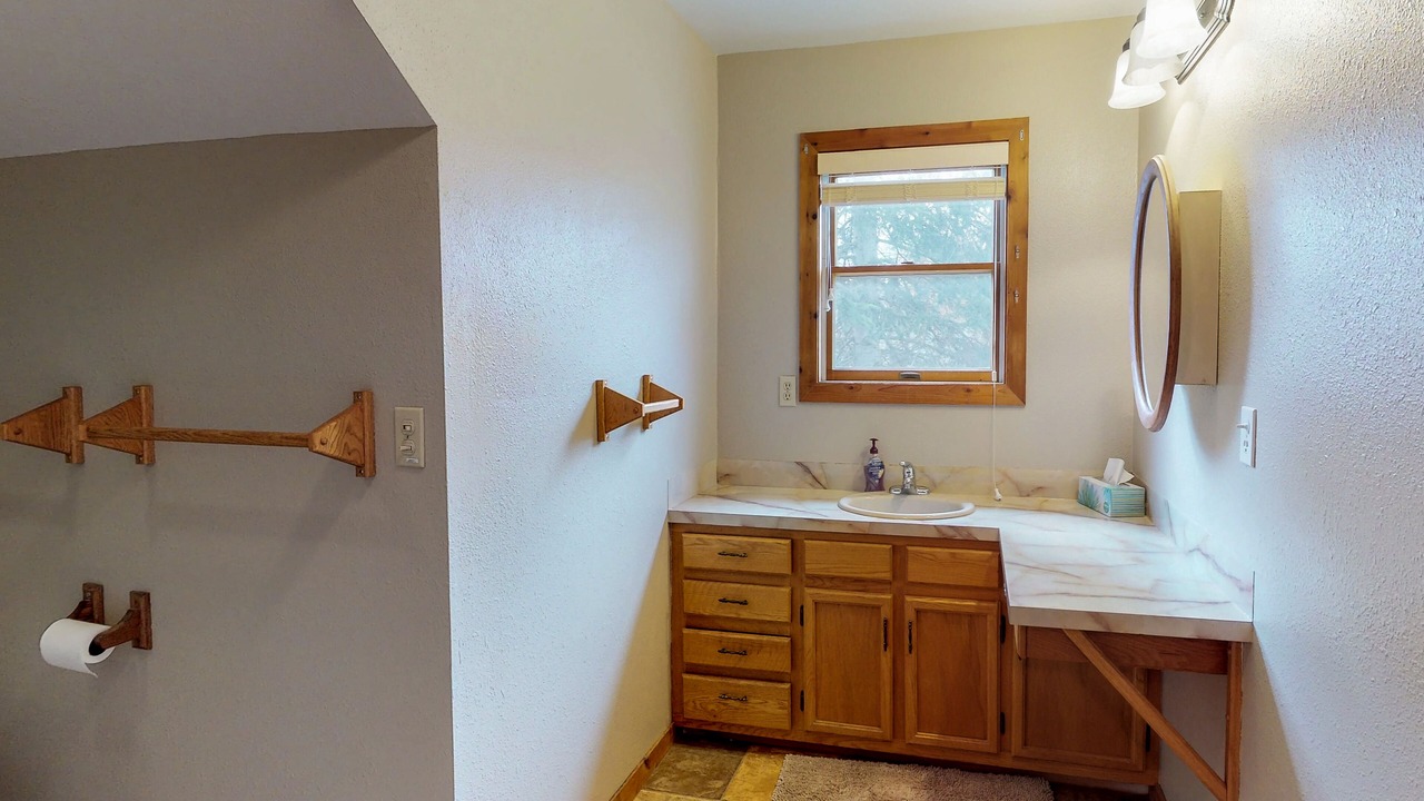Photo of Bathroom in Laclede