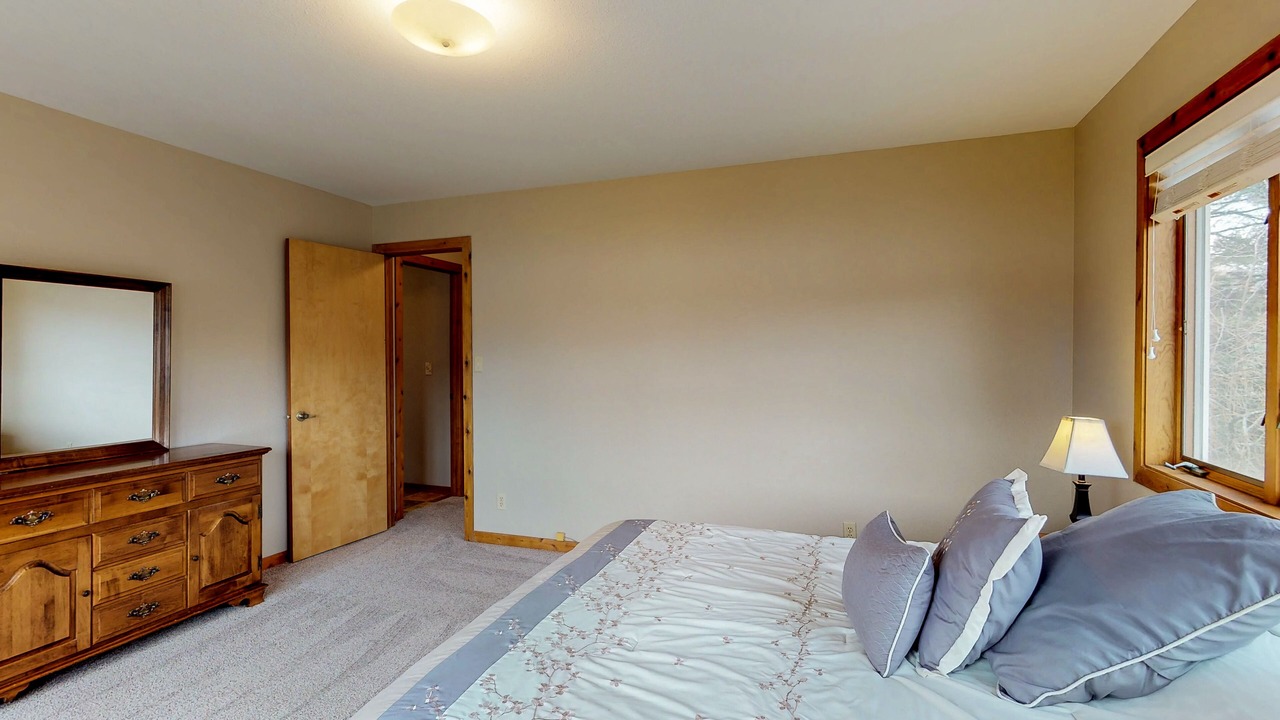 Photo of Bedroom in Laclede