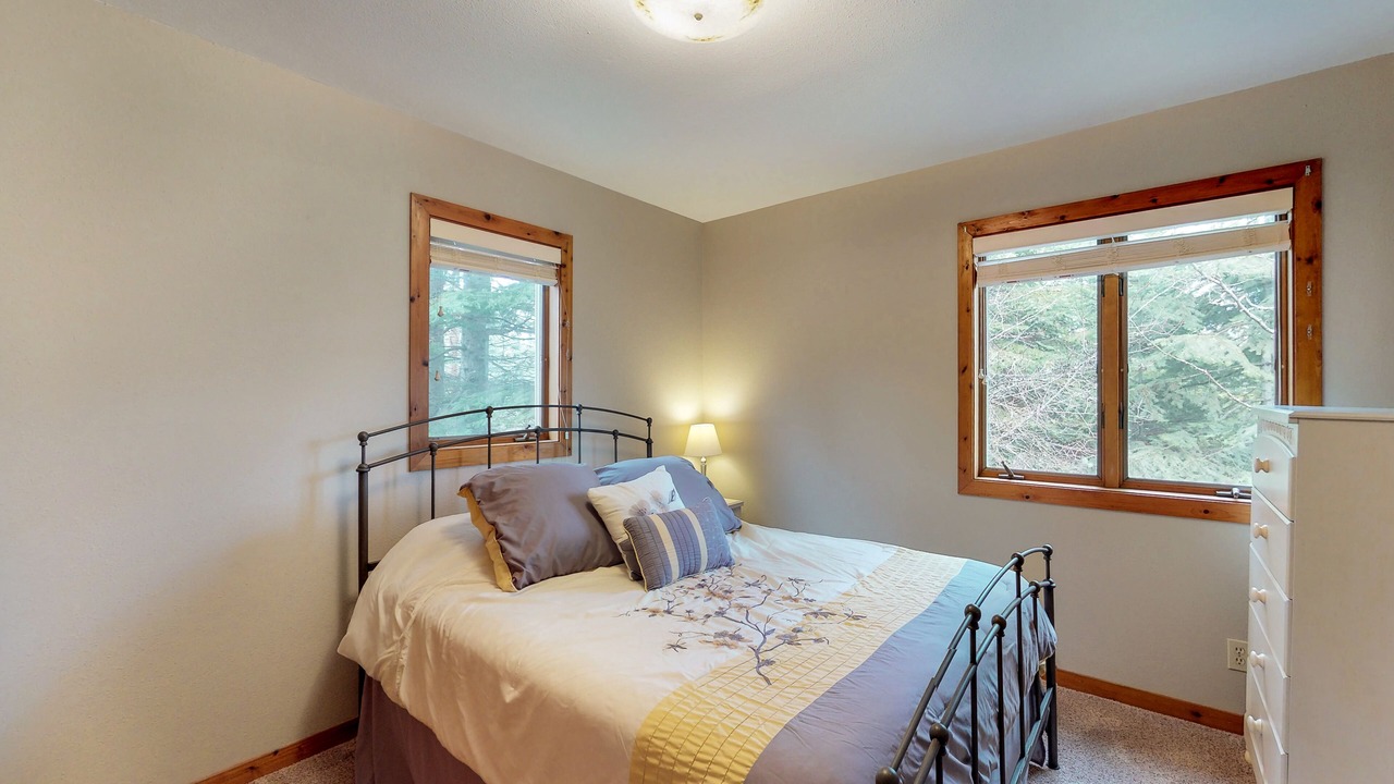 Photo of Bedroom in Laclede