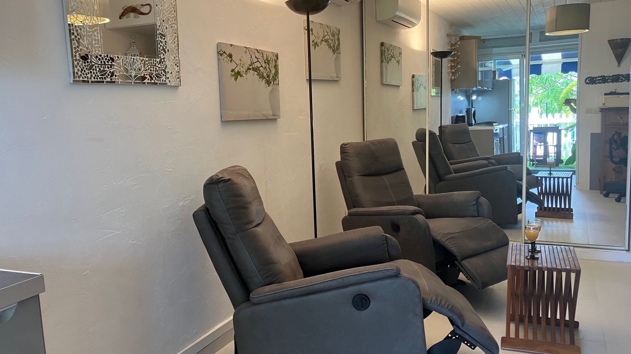 Photo of Others in L'Autre-Bord