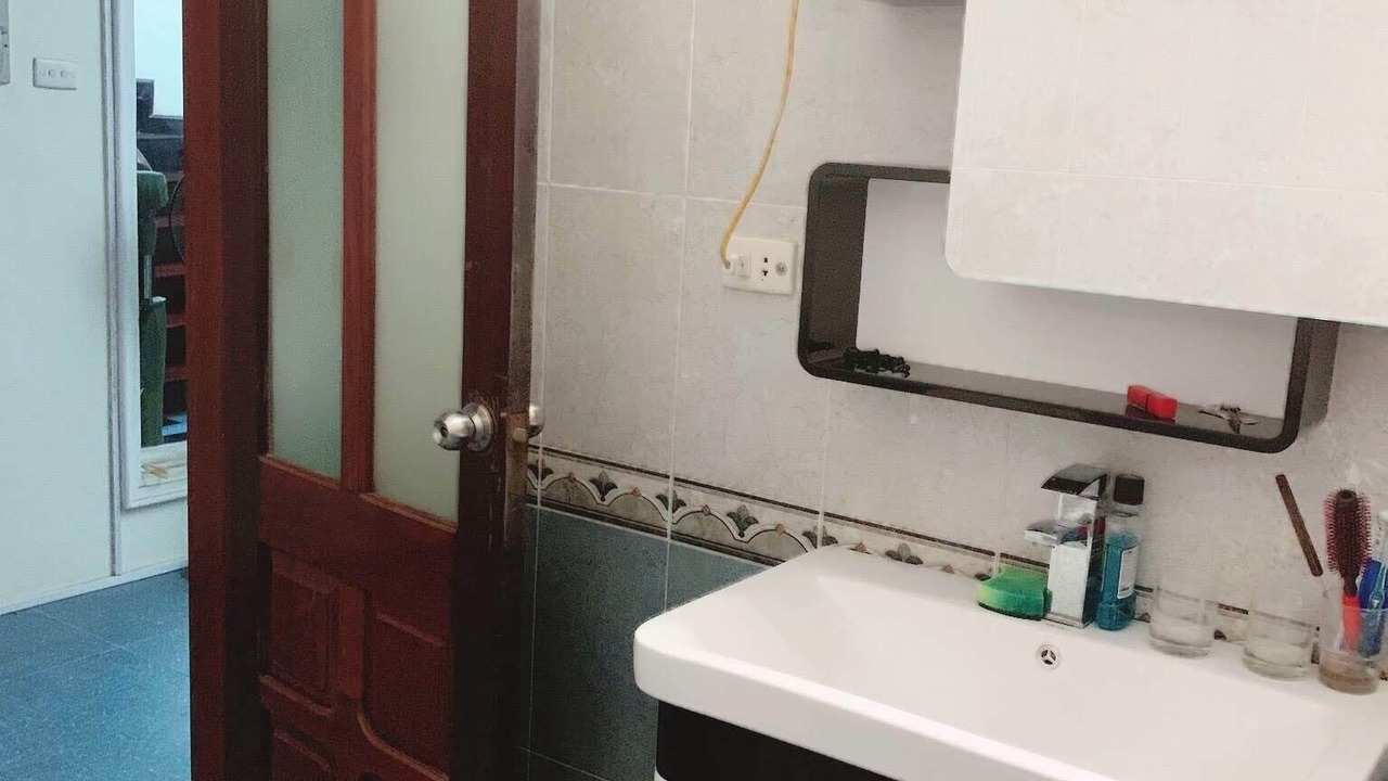 Photo of Bathroom in Tay Ho