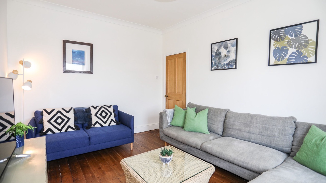 Photo of Livingroom in Penrhyn Bay