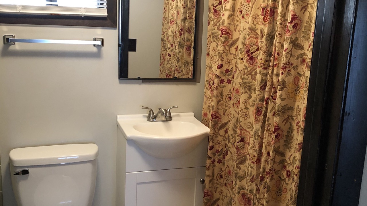 Photo of Bathroom in Hayesville