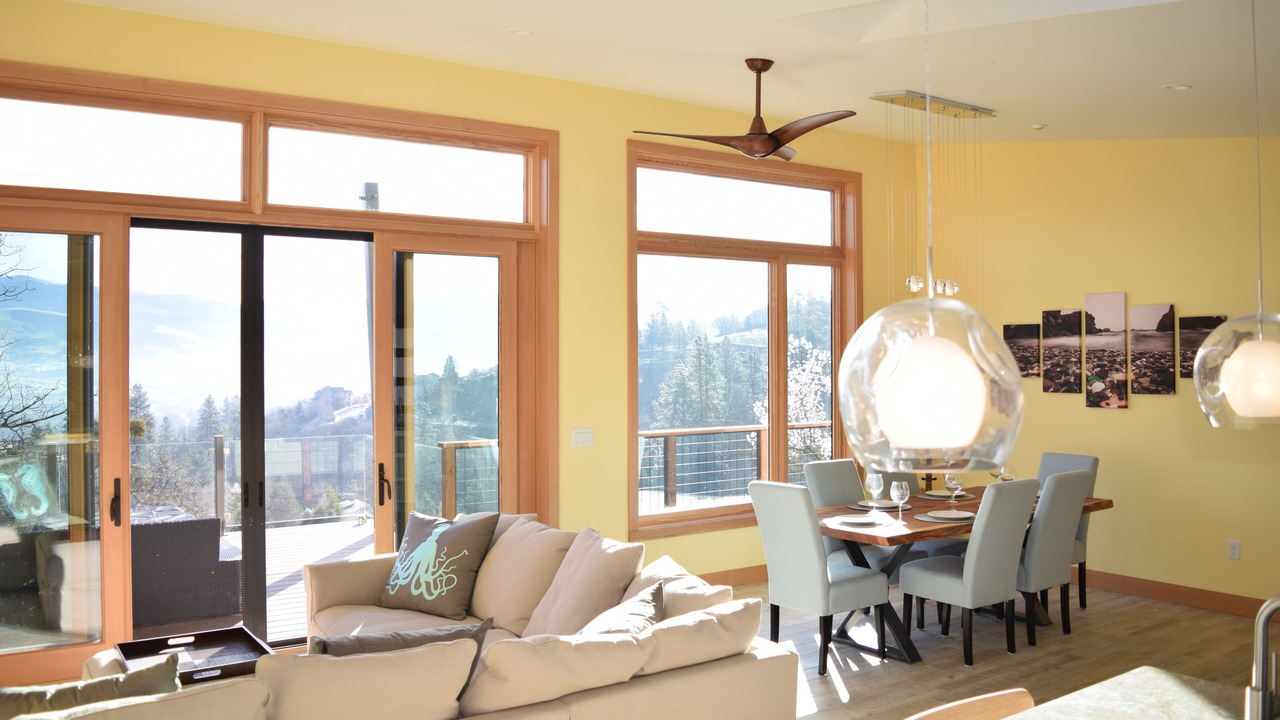 Photo of Livingroom in Ashland