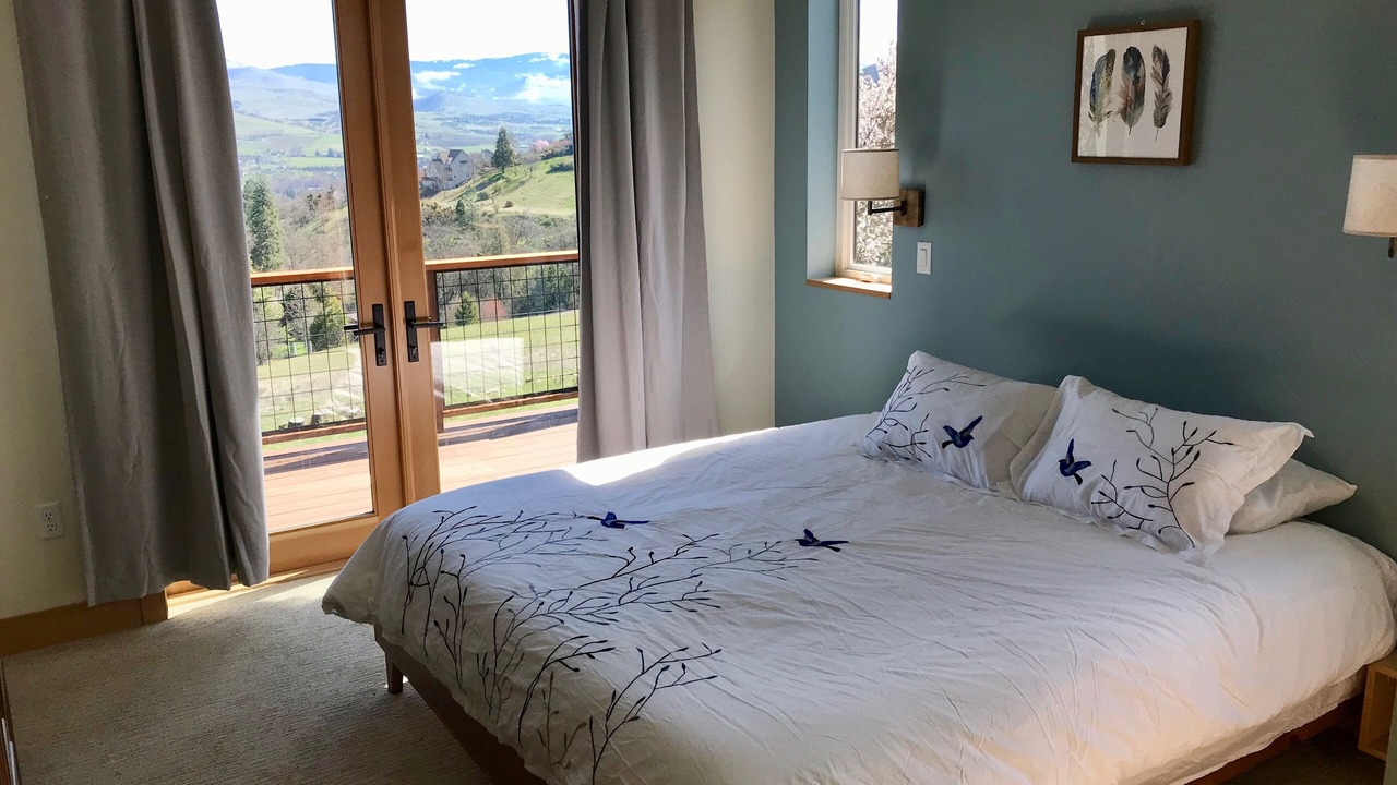 Photo of Bedroom in Ashland