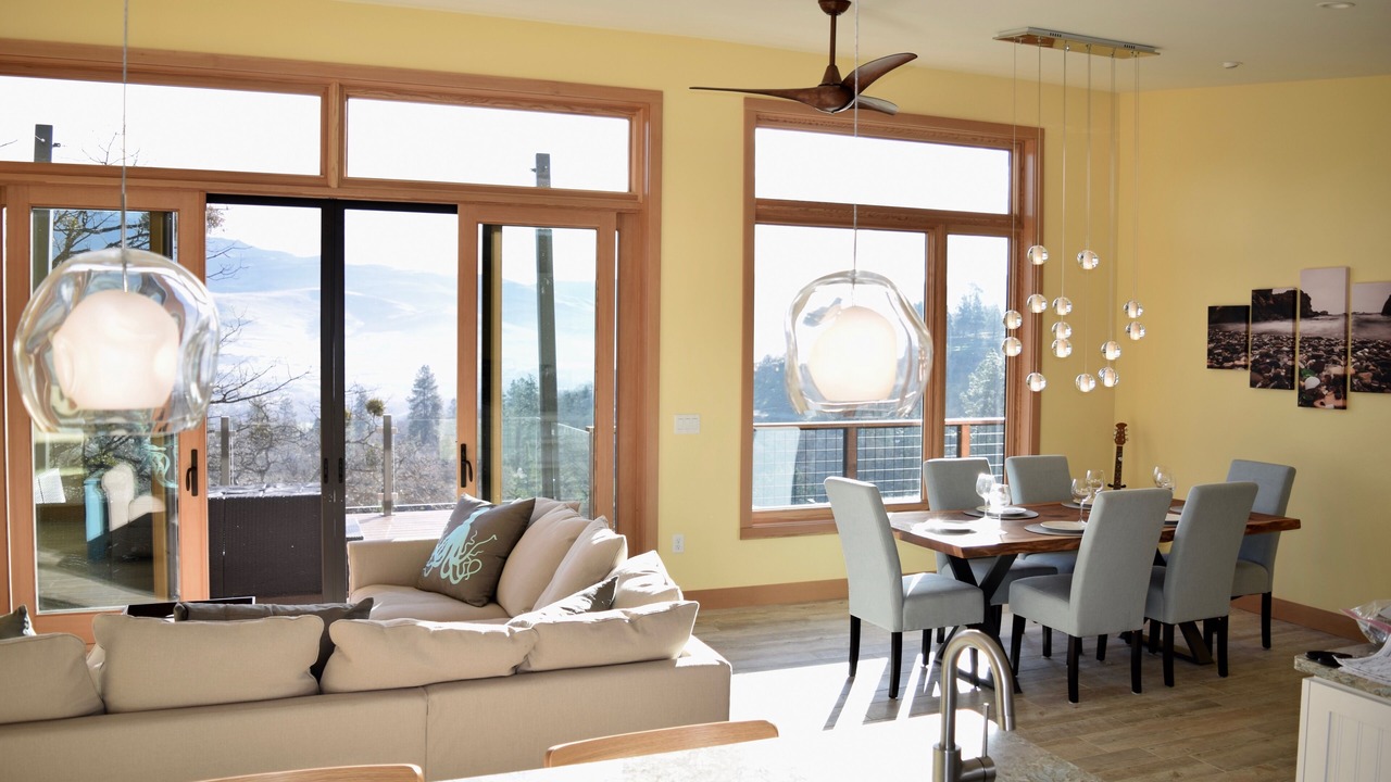 Photo of Livingroom in Ashland