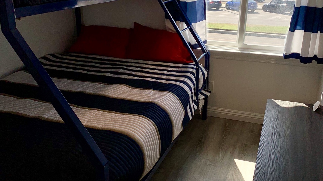 Photo of Bedroom in Belmont Shore