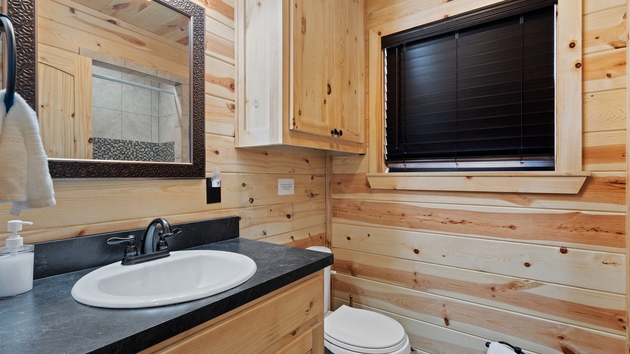 Photo of Bathroom in Golden