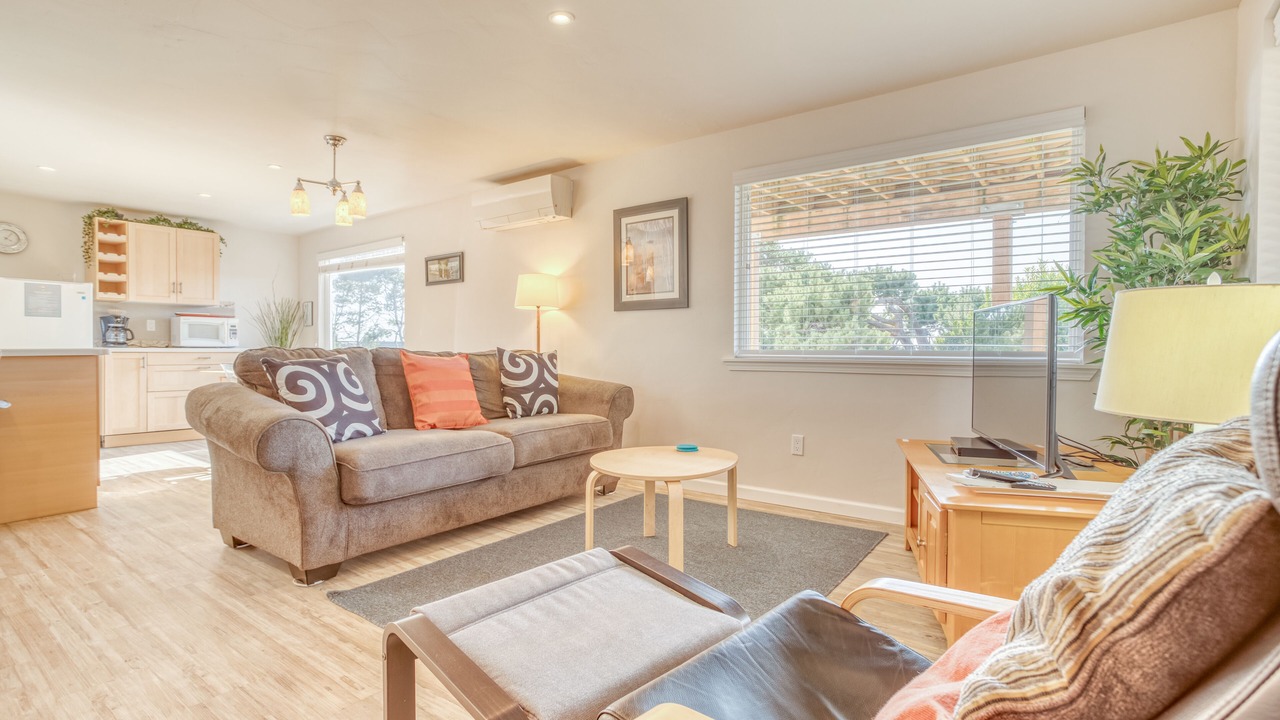 Photo of Livingroom in Neahkahnie Beach