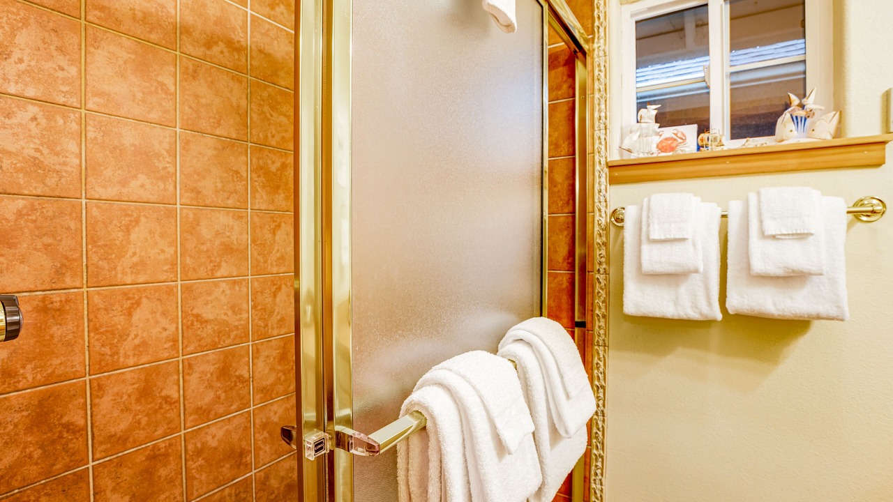 Photo of Bathroom in Rockaway Beach