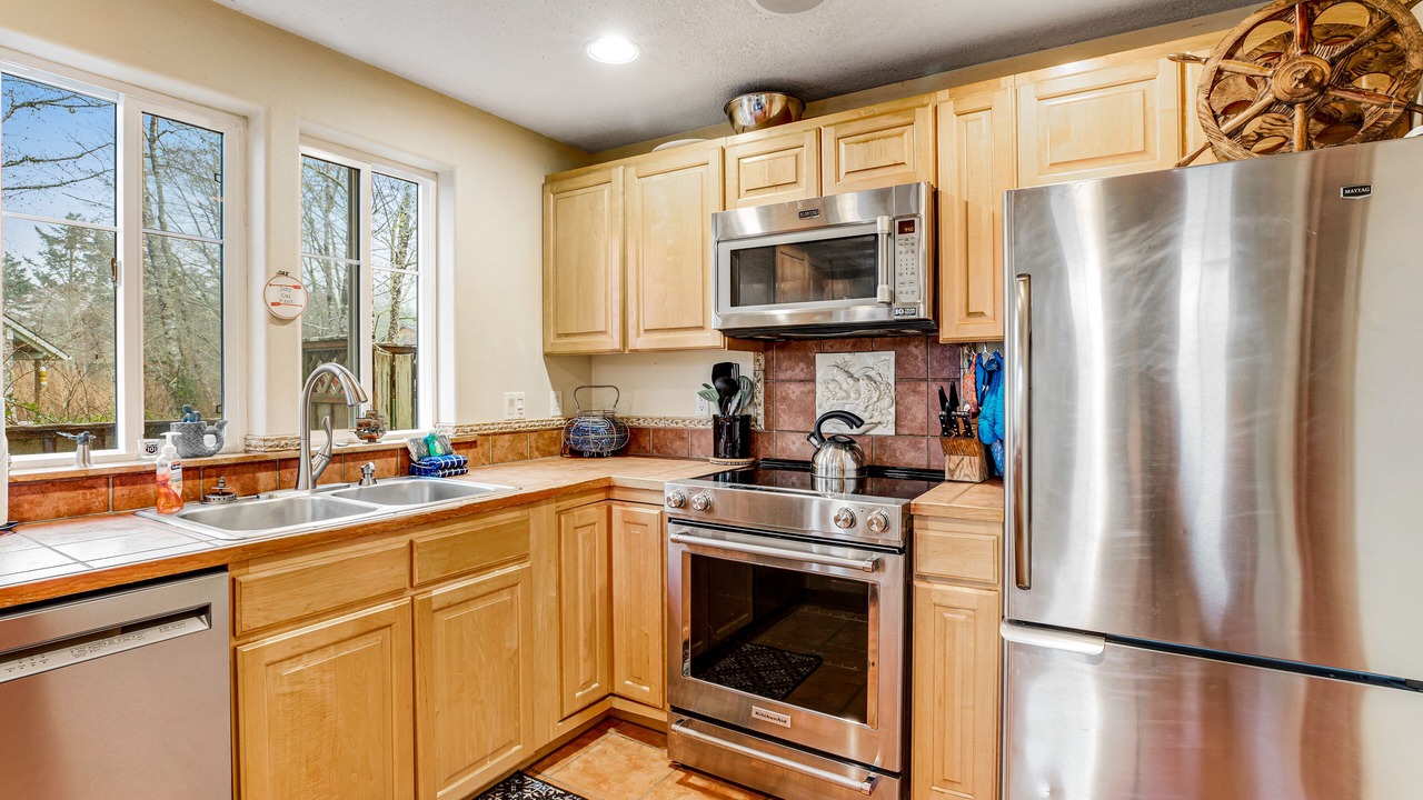 Photo of Kitchen in Rockaway Beach