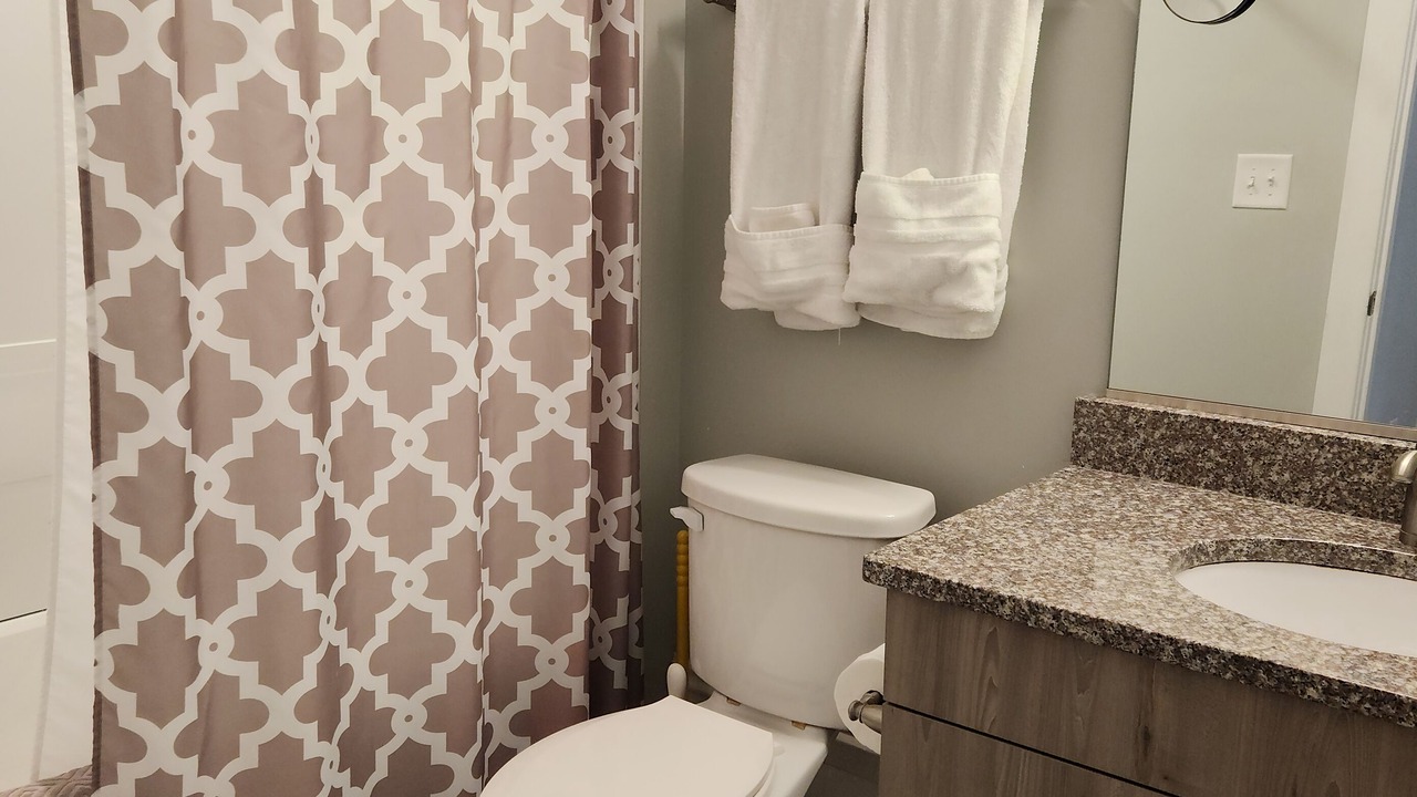 Photo of Bathroom in Monroe Ward