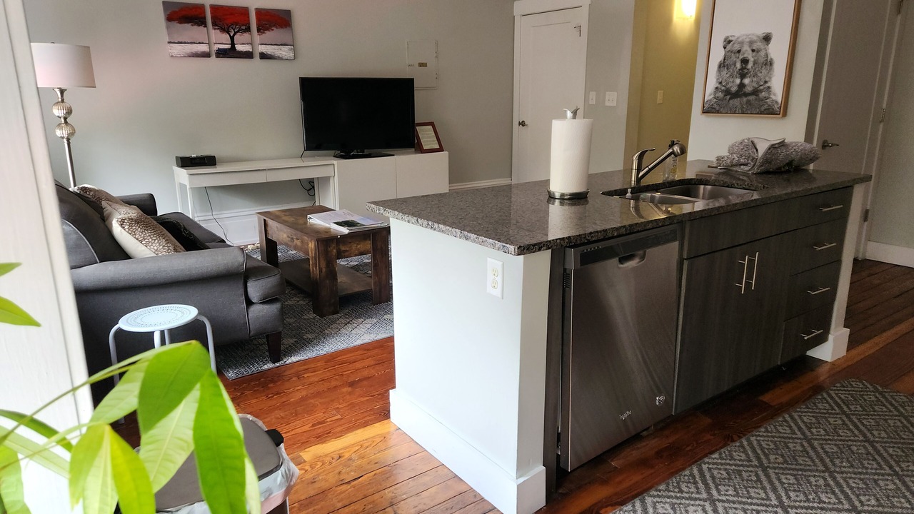 Photo of Livingroom in Monroe Ward