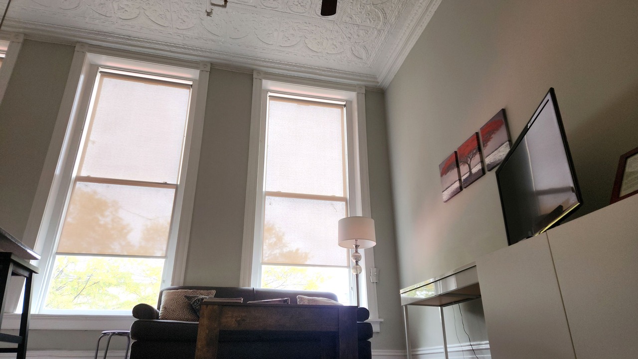 Photo of Livingroom in Monroe Ward