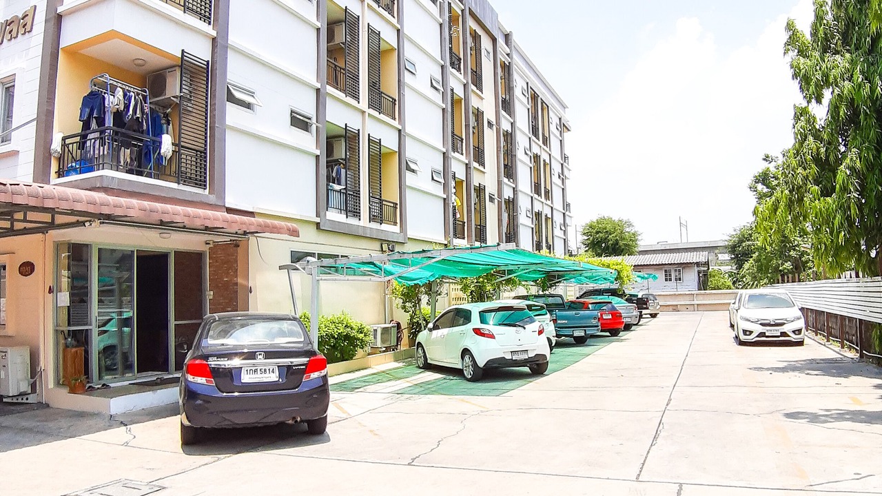 Photo of Outdoor in Lak Si