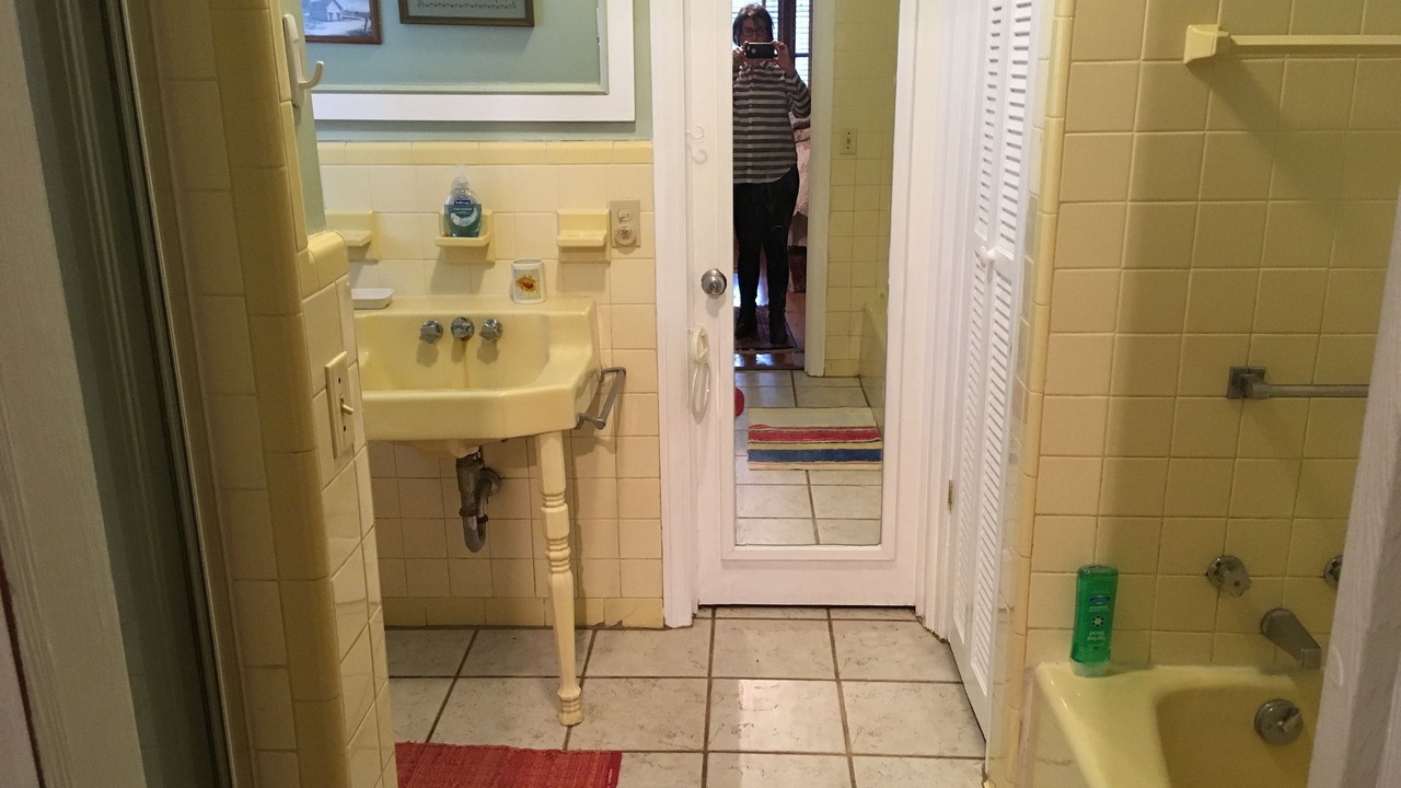 Photo of Bathroom in Rains