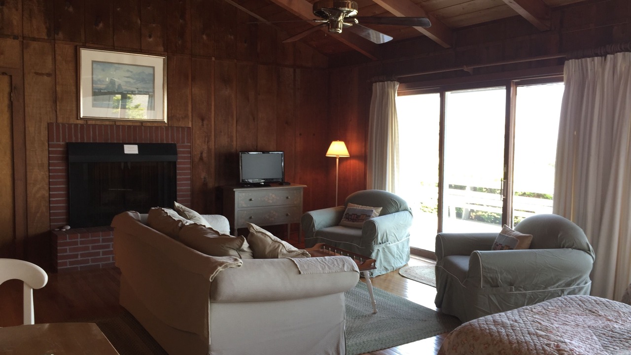 Photo of Livingroom in Weekapaug
