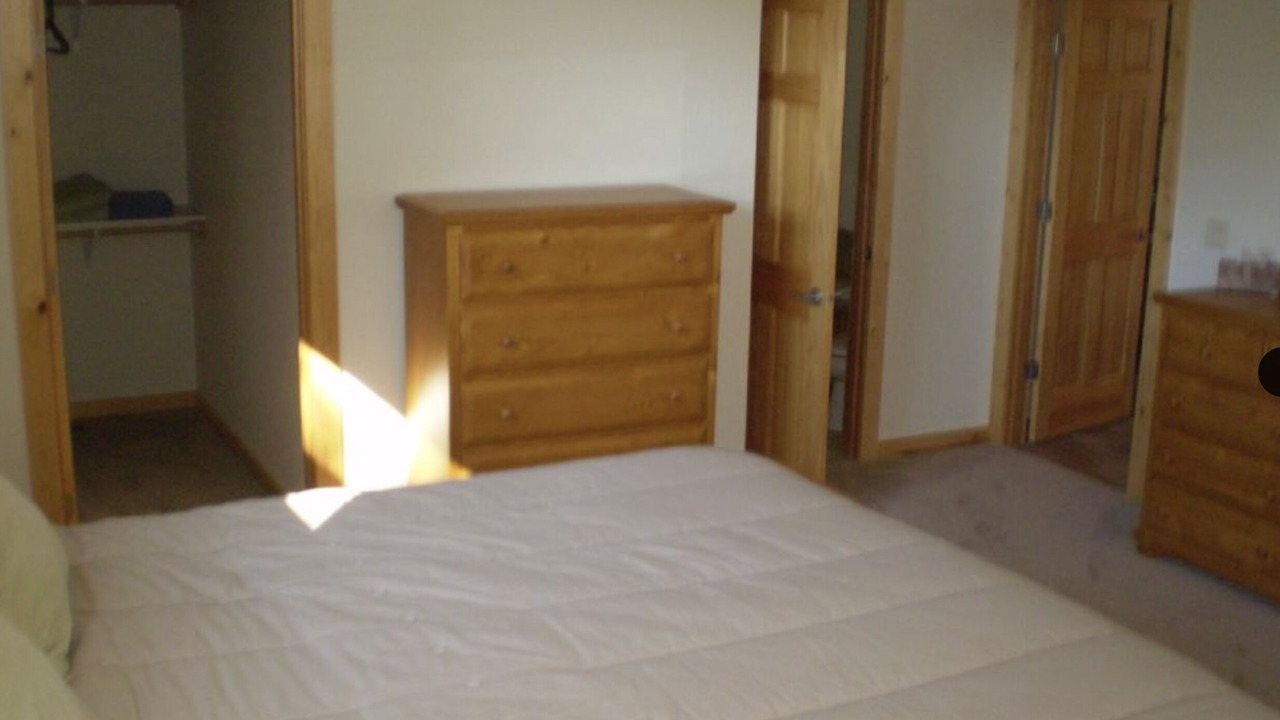 Photo of Bedroom in Crescent