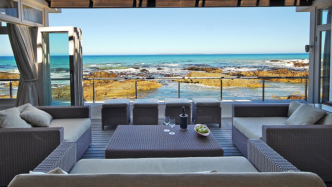 Photo of Others in Bloubergstrand