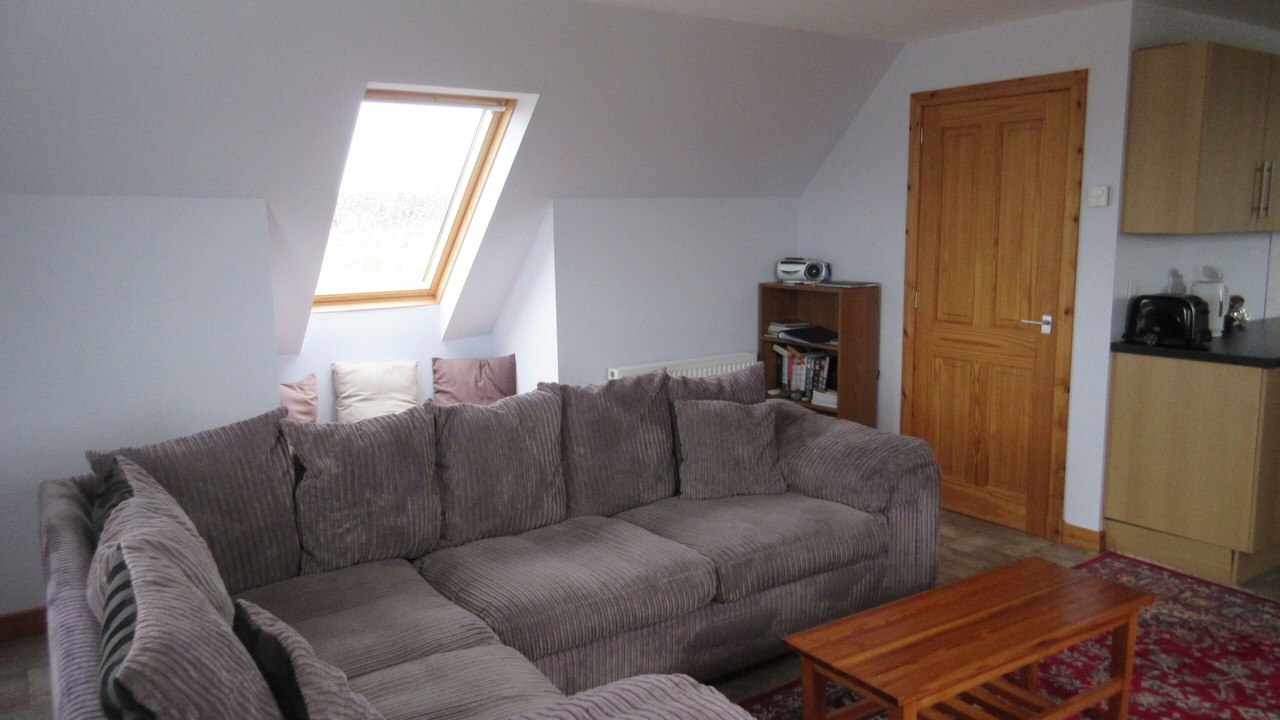 Photo of Livingroom in Mellon Charles