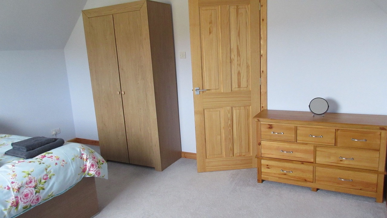 Photo of Bedroom in Mellon Charles