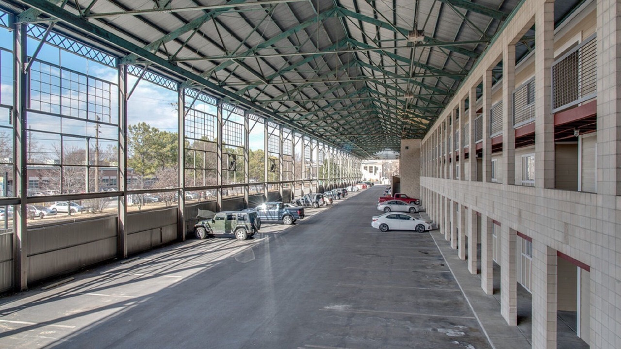 Photo of Outdoor in North Capitol