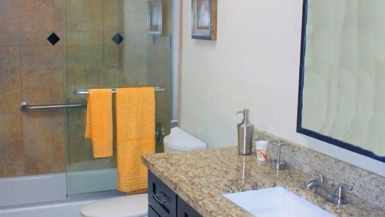 Photo of Bathroom in Raskin Estates