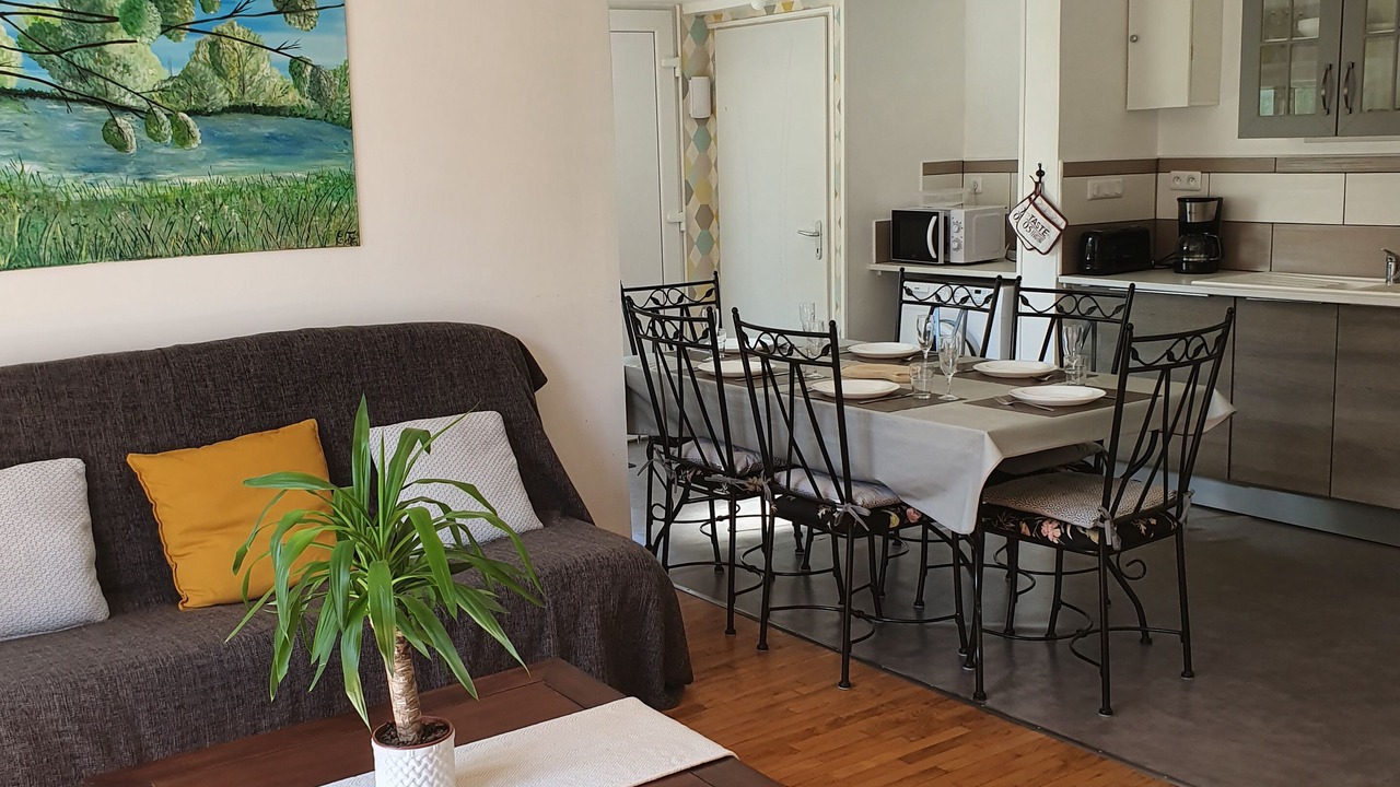 Photo of Livingroom in Saint-Ouen-de-Mimbre