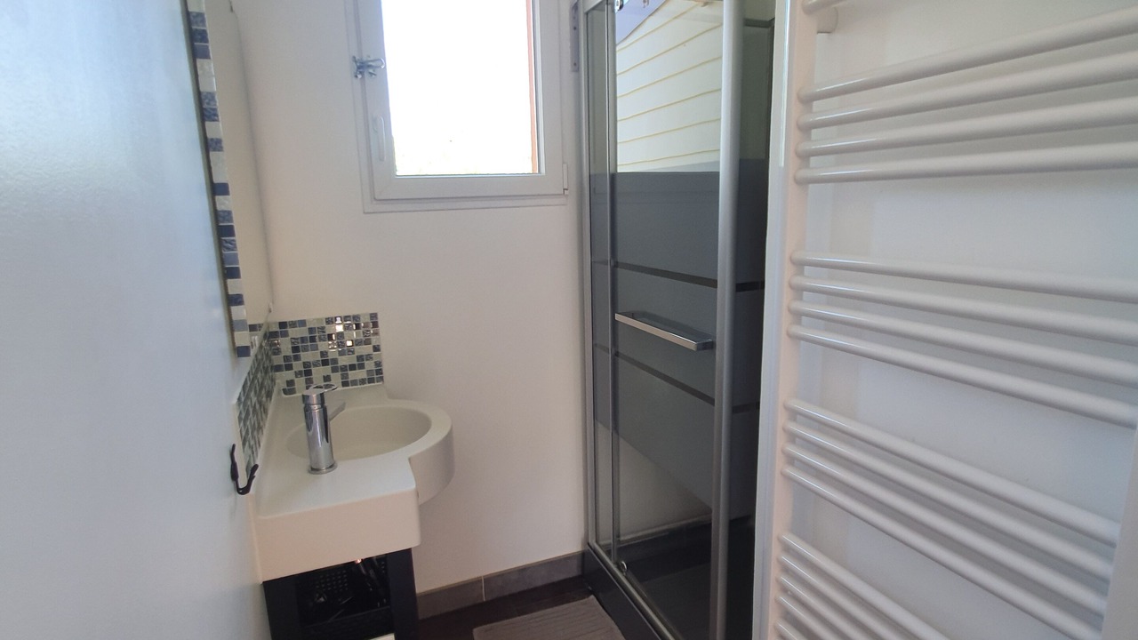 Photo of Bathroom in Saint-Ouen-de-Mimbre