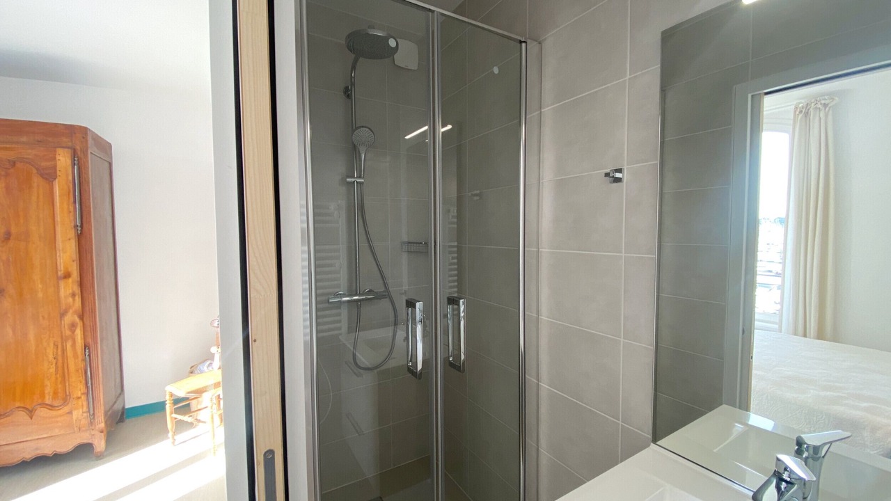 Photo of Bathroom in La Trinite-sur-Mer