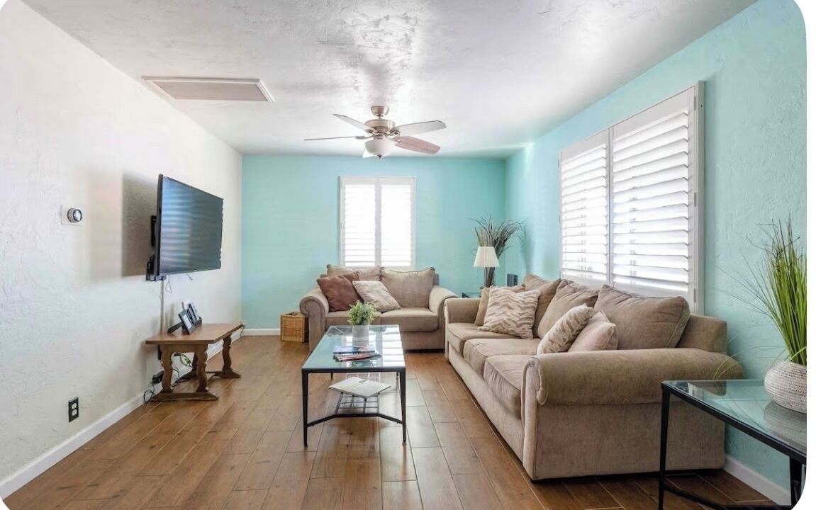 Photo of Livingroom in Peter Howell