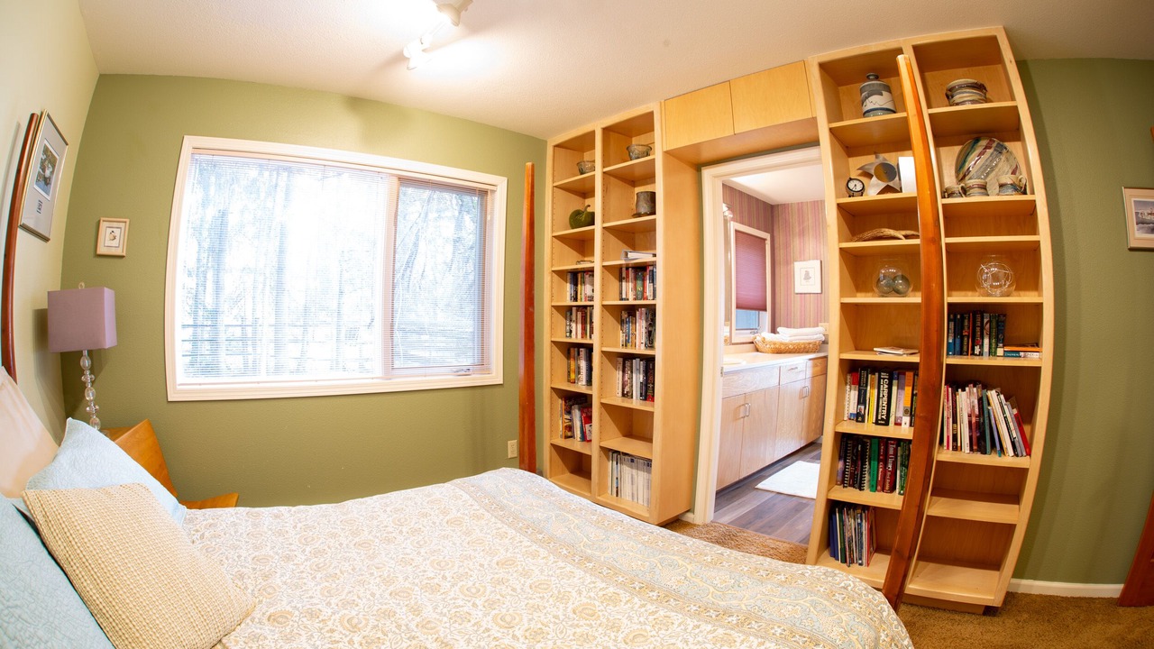 Photo of Bedroom in Bayshore - Klatt