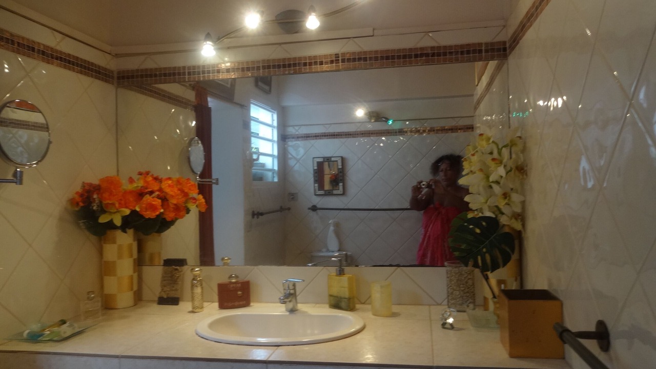 Photo of Bathroom in Les Abymes