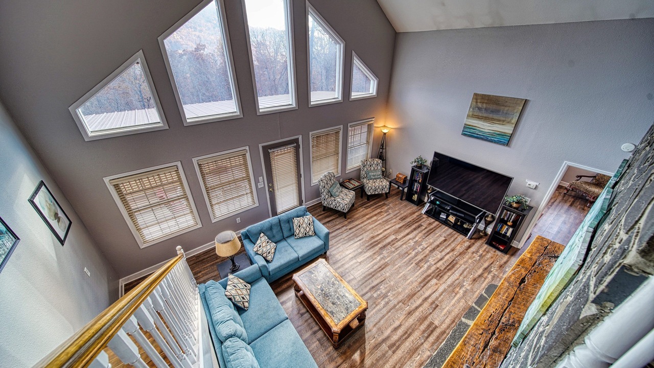 Photo of Livingroom in Hiawassee