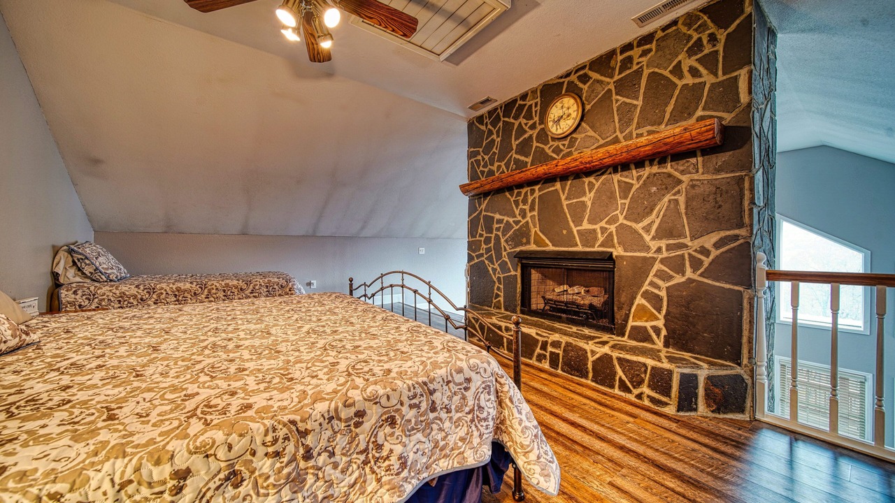 Photo of Bedroom in Hiawassee