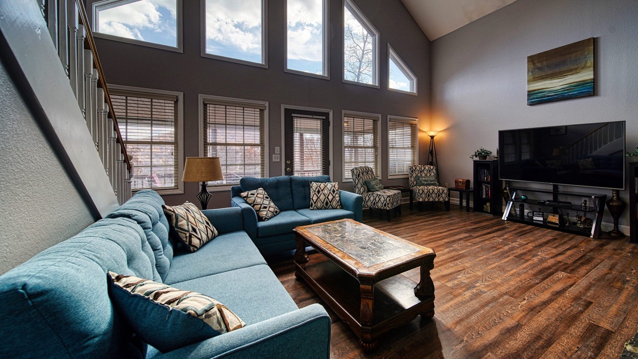 Photo of Livingroom in Hiawassee