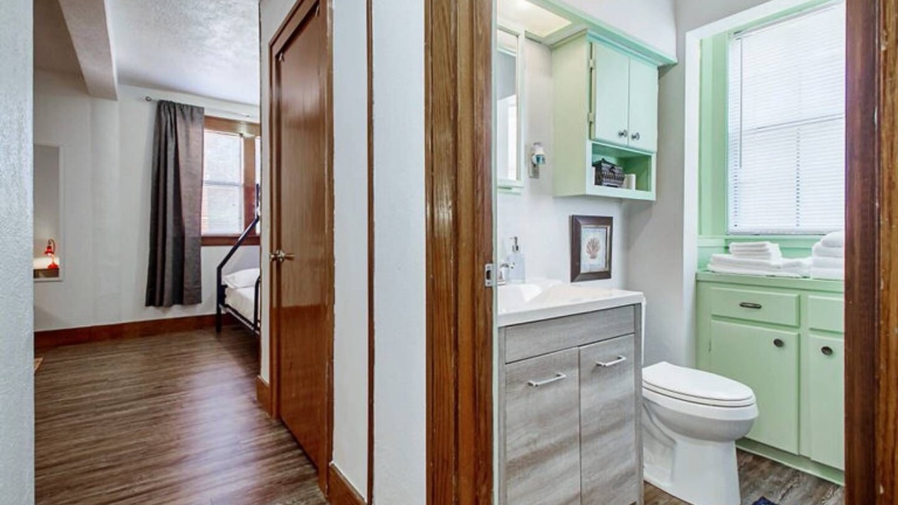 Photo of Bathroom in Central Oklahoma City