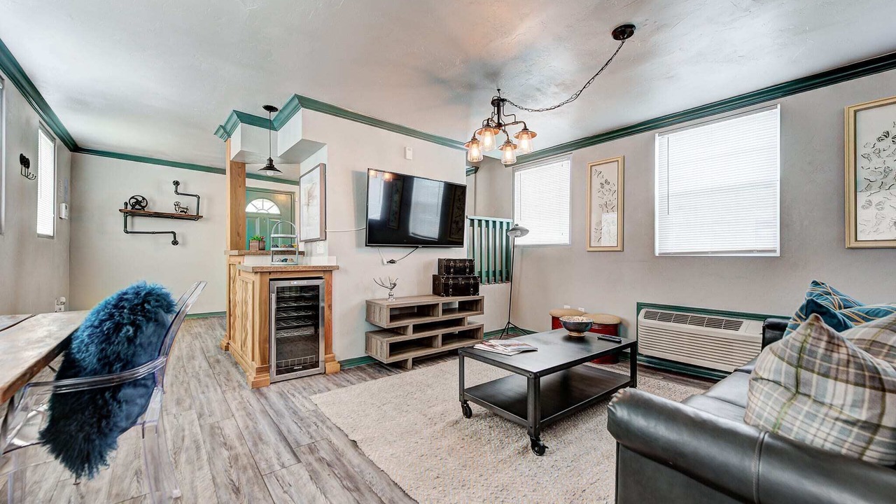 Photo of Livingroom in Central Oklahoma City