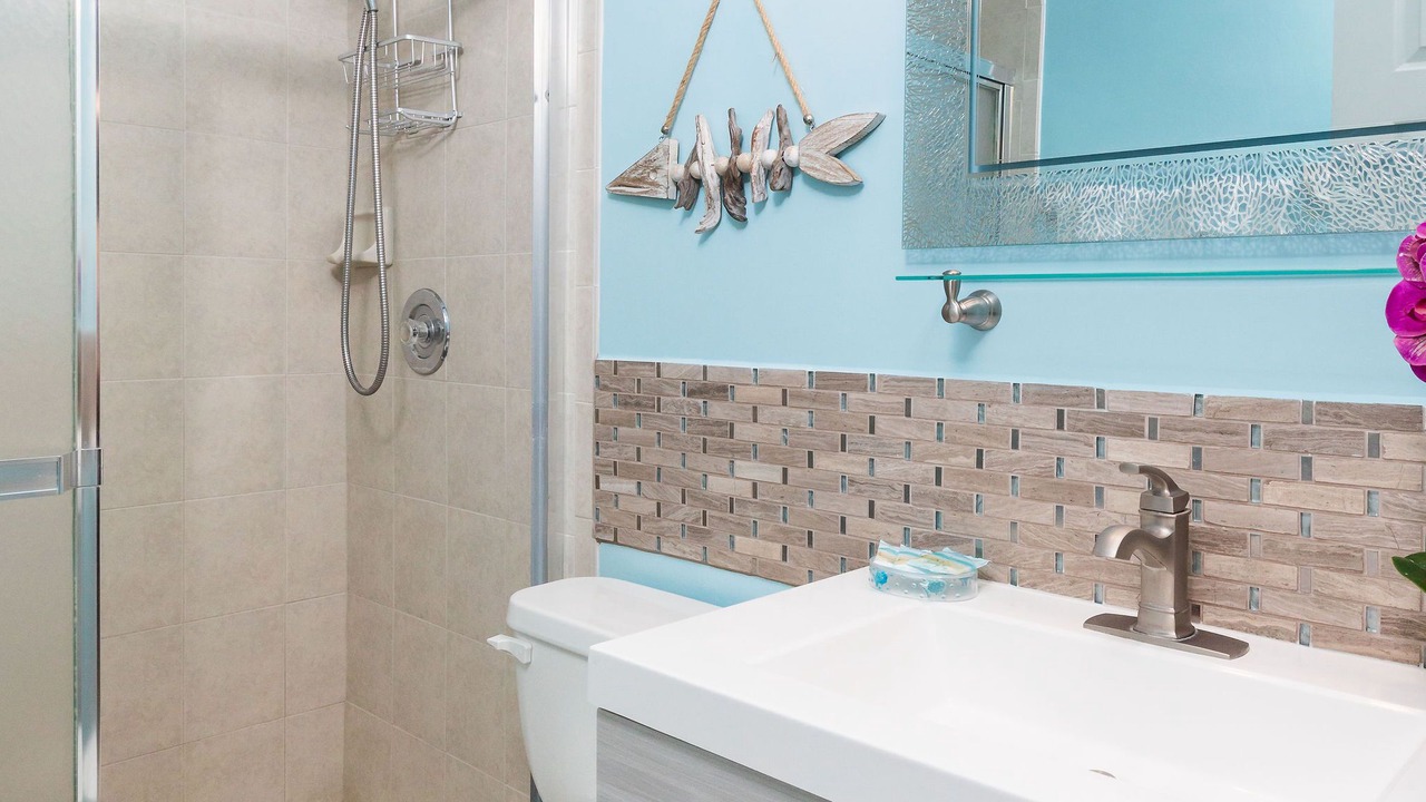 Photo of Bathroom in Marathon