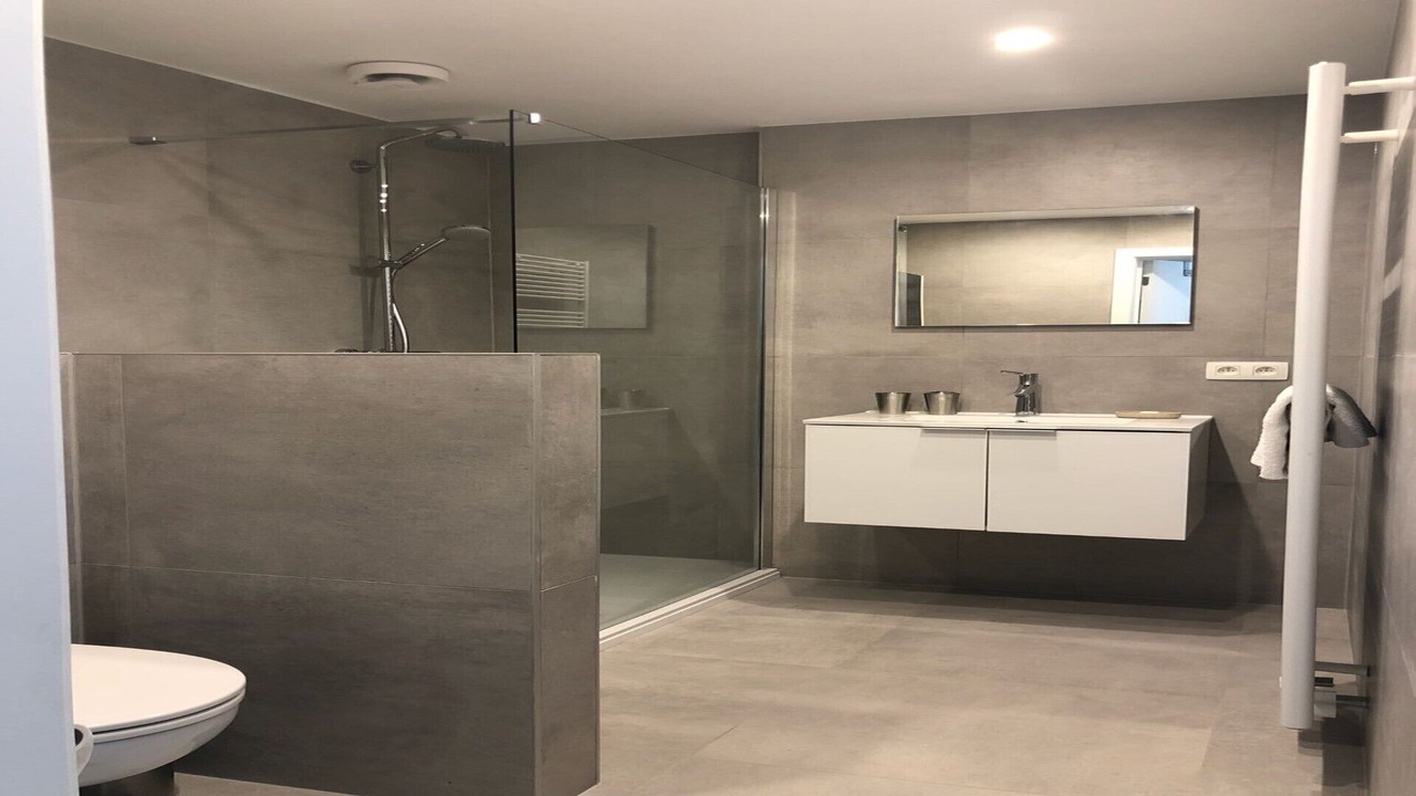 Photo of Bathroom in Ostend City Centre