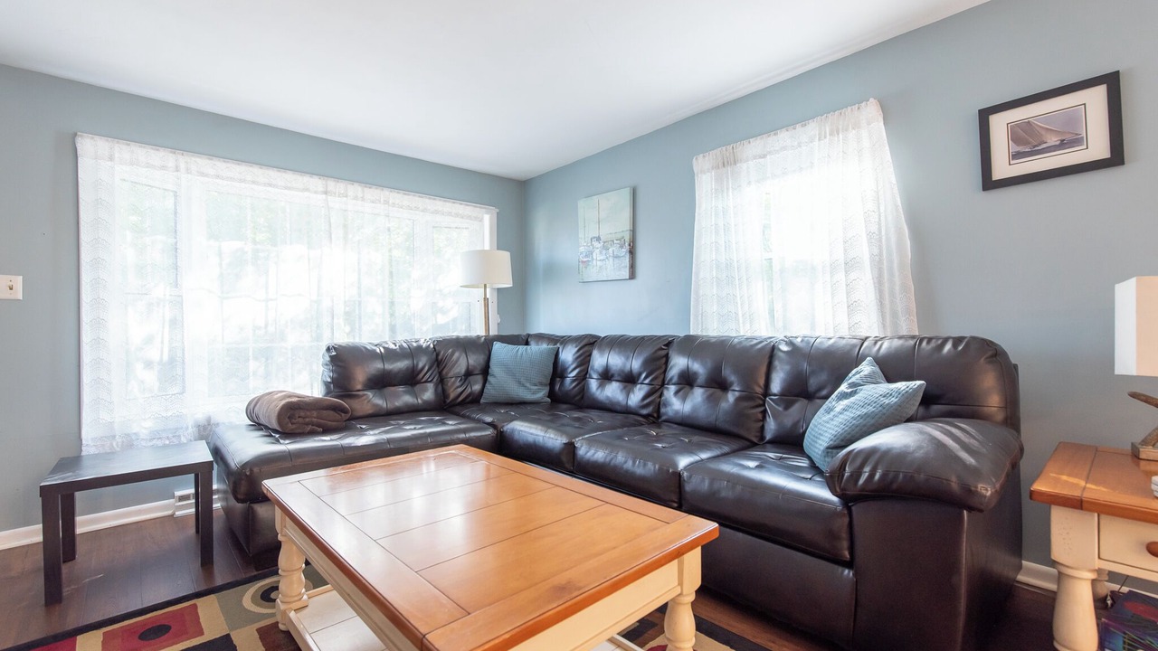 Photo of Livingroom in Briggs Farm